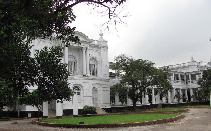 এজলাসে পৌঁছেছেন প্রসিকিউশন টিম ও আসামিপক্ষের আইনজীবী