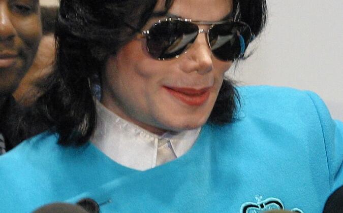 ট্রেলারেই ঝড় তুলল মাইকেল জ্যাকসনের বায়োপিক