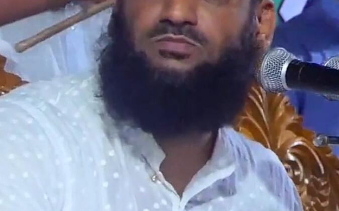 মোহাম্মদপুরে ভোট দিলেন মামুনুল হক