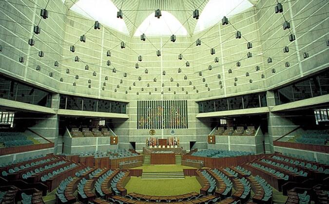 সংবিধান সংস্কার ইস্যুতে বিরোধী দলের ওয়াকআউট